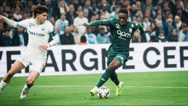 Marseille vs Monaco trong trận đấu bóng đá